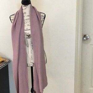 Women’s Vince Camuto scarf dusty rose colored beautiful NWOT